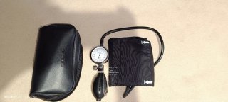 Tensiómetro Aneroid con Estuche