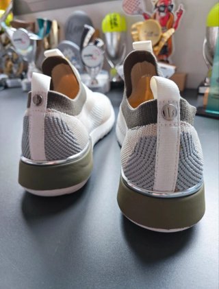 Zapatillas Strada Beige/Oliva Talla 37