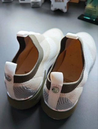 Zapatillas Strada Beige/Oliva Talla 37