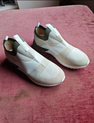 Zapatillas Strada Beige/Oliva Talla 37