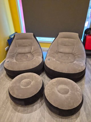 2 Sillones Hinchables Beige y Negro