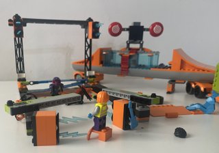 Lego City 60294 Espectáculo Acrobático Incompleto