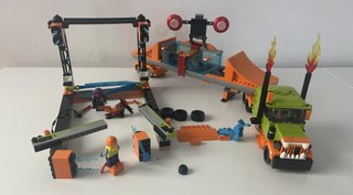 Lego City 60294 Espectáculo Acrobático Incompleto