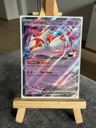 Carta Pokémon Latias EX con sello SSP
