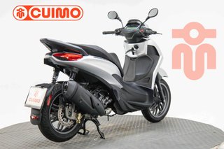 PIAGGIO BEVERLY 300 HPE
