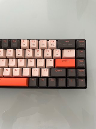 Teclado Gaming 60% Blanco y Negro