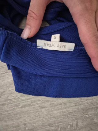 Mono azul para eventos