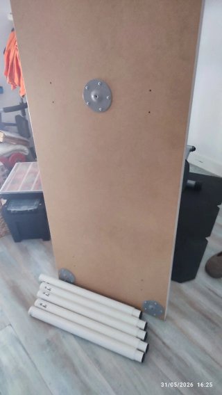 Escritorio IKEA LAGKAPTEN 200x60 + 5 patas