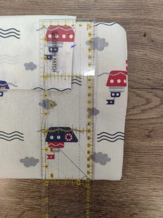Funda libro/tablet diseño barcos y nubes