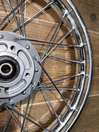 Llanta Delantera 1.40 x 14” cromada pit bike