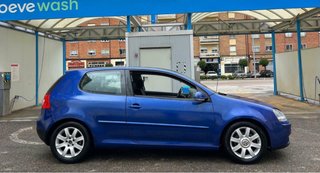 Volkswagen Golf 2004
