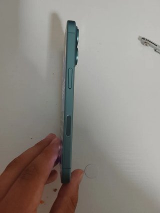 iPhone 16 Verde azulado