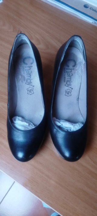 Zapatos de tacón negros