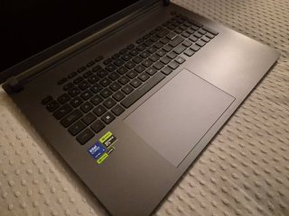 ASUS ROG Strix G18 (Nvidia 5070)