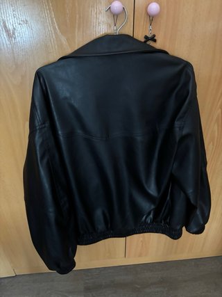 Chaqueta Bershka Negra
