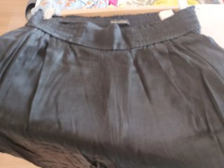Pantalón Massimo Dutti satén negro