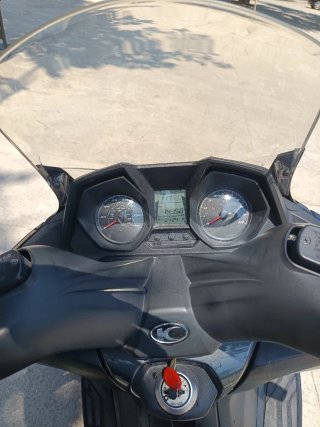 Moto Scooter Maxiscooter 125cc Negra Automática