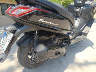 Moto Scooter Maxiscooter 125cc Negra Automática