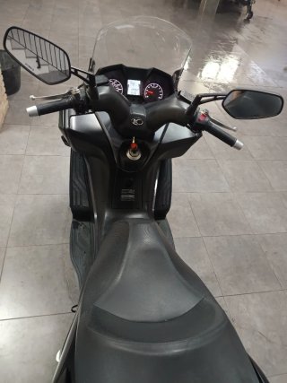 Moto Scooter Maxiscooter 125cc Negra Automática