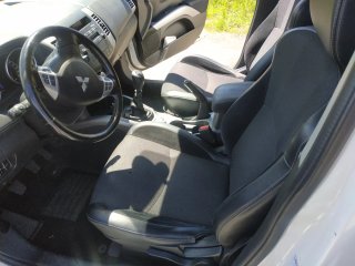Mitsubishi Outlander 2011