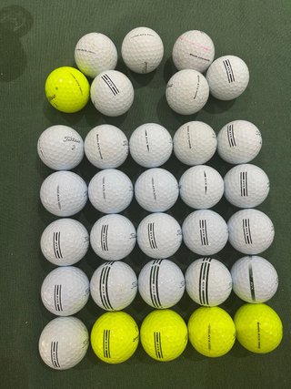 25 palline da golf Titleist AVX