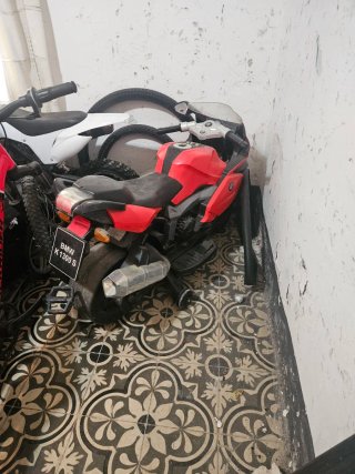 Mini moto a batería BMW K1300S Roja