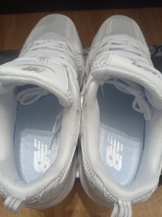 Zapatillas N. Balance 530 Plata y Blanco