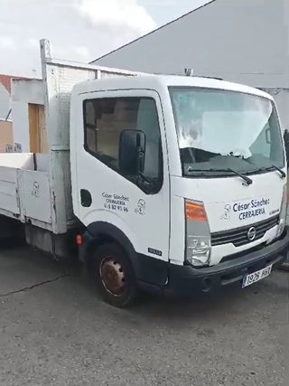 Nissan Cabstar 2012