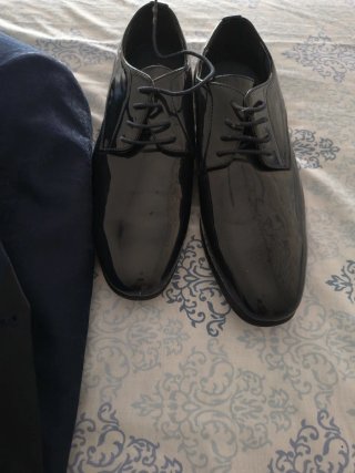 Traje azul oscuro y zapatos talla 44
