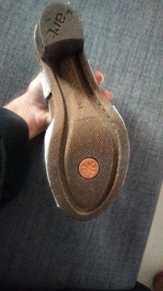 Sandalias Art blancas y marrones