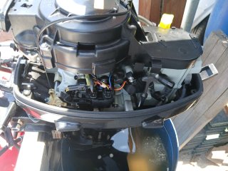 Barca Whaly 3.10 con Fueraborda Suzuki y Remolque