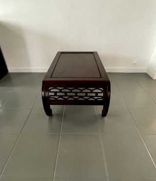Mesa de centro de madera palo santo