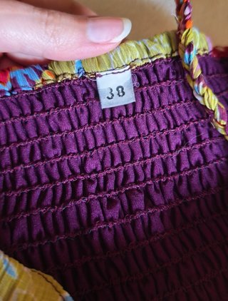 Vestido corto patchwork con pedrería