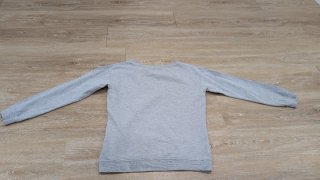 Sudadera gris Inside mariposas