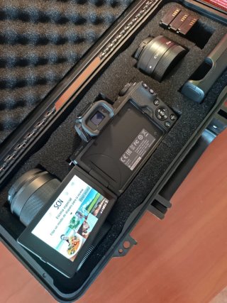 Canon EOS M50 + Objetivos y Accesorios