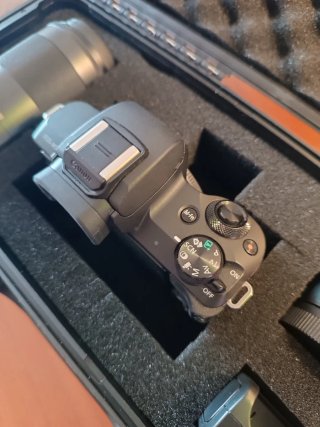 Canon EOS M50 + Objetivos y Accesorios