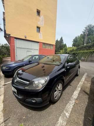 Opel Astra GTC 2009