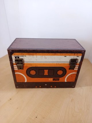 Caja baúl cinta cassette alemana vintage