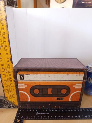 Caja baúl cinta cassette alemana vintage