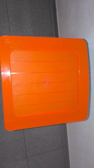 Cajonera de plástico apilable seminueva