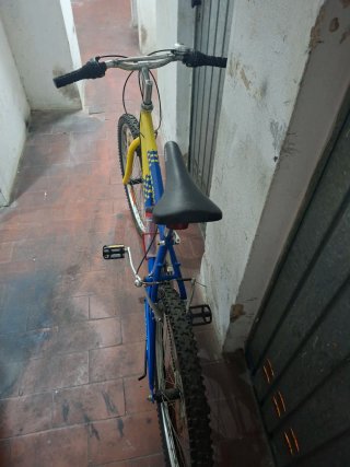 Bicicleta Hador BTT Azul y Amarilla