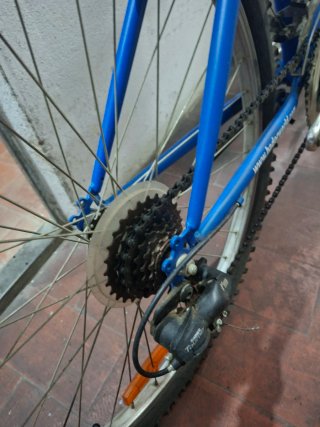 Bicicleta Hador BTT Azul y Amarilla