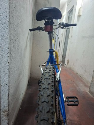 Bicicleta Hador BTT Azul y Amarilla