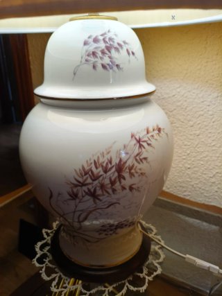 Lámpara de mesa porcelana y tela