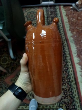 Botijo de cerámica rústico
