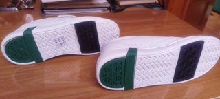 Zapatos de trabajo blancos