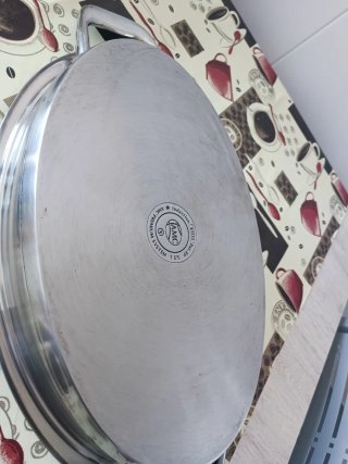 Oval AMC