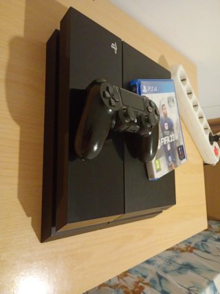 PS4 (PlayStation 4) Negra Muy Poco Uso