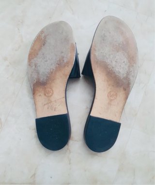 Sandalias Michael Kors Piel Negra Dorada