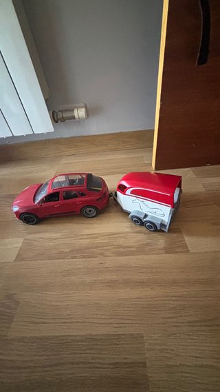 Porsche Macan Playmobil con remolque de caballos